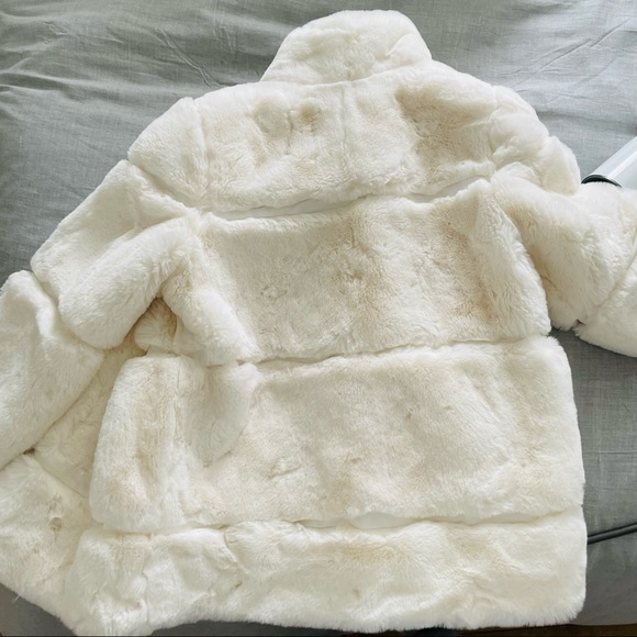 White Faux Fur Apparis Jacket Size XXS - Picture 2 of 3